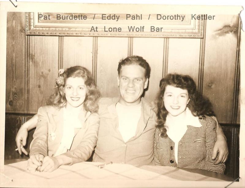 Mom ,Dorothy & Eddy Pahl.jpg