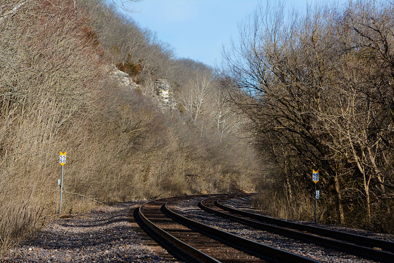 Train_Tracks_2657.jpg