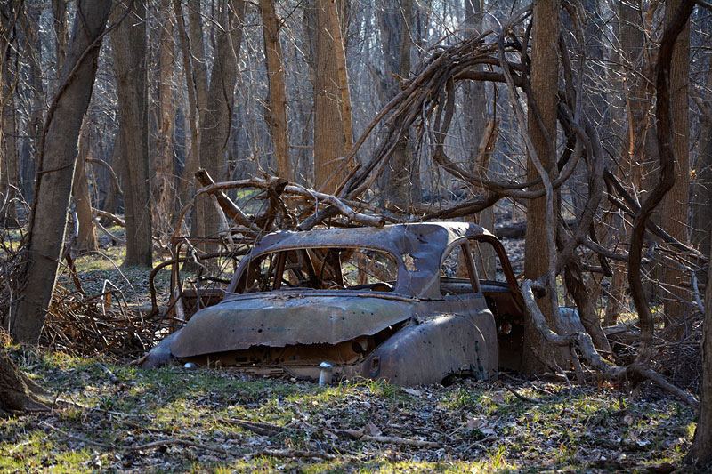 Abandoned_Car.jpg