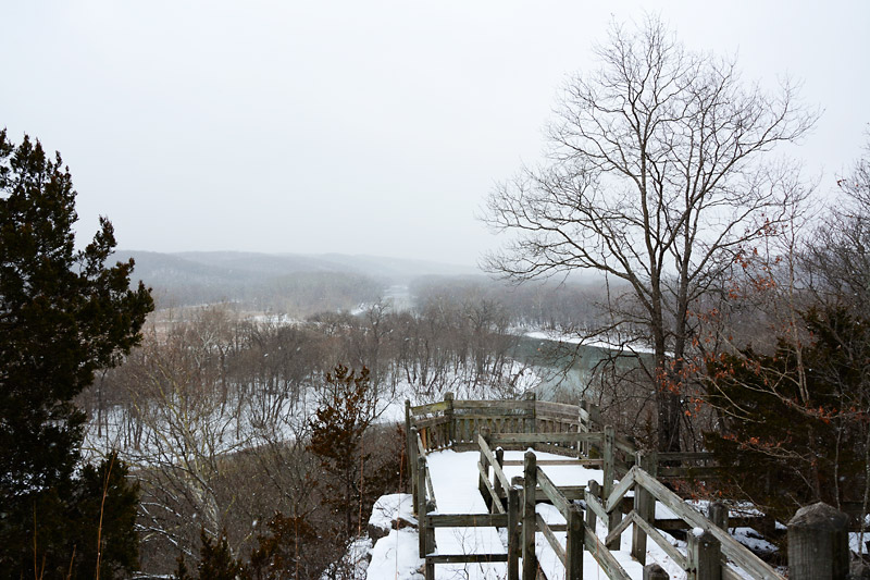 Snowy_Bluffs_2721.jpg